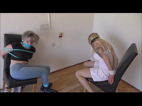❤️ Viciado / amarrado e amordaçado / donzela em apuros Sexo vídeo em pt.xxxpornolive.ru ❌️