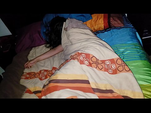 ❤️ Stepson berating a sua jovem madrasta enquanto ela dorme. Sexo vídeo em pt.xxxpornolive.ru ❌️